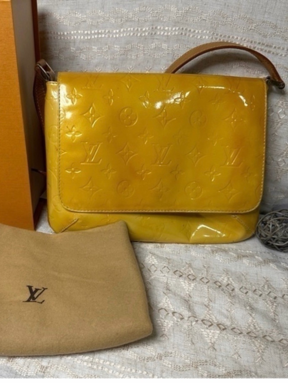 Louis Vuitton Thompson Street shoulder bag.